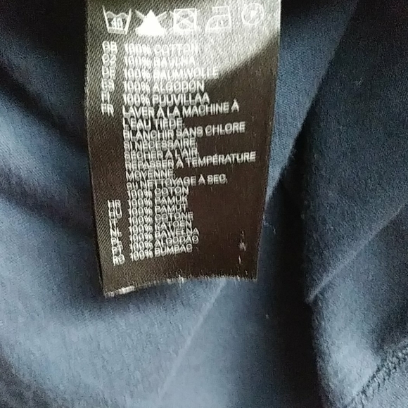 H&M Navy t-shirt👕 - Picture 5 of 6